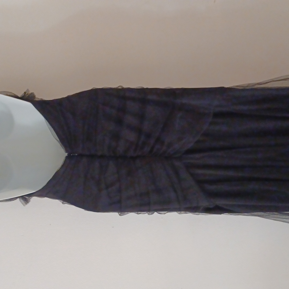 Cache Gown - Picture 14 of 16